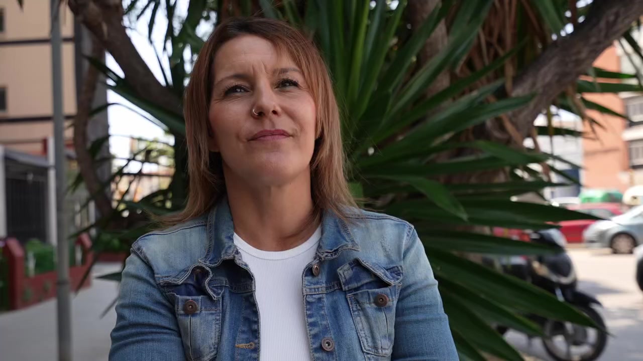 MILF deflowers 18-year-old boy. Milena Sanz (44) has her first