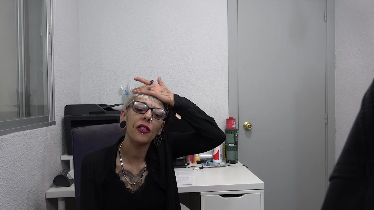 I’m BACK to PORN! I’m Lola Doll and the BLACK intern makes me