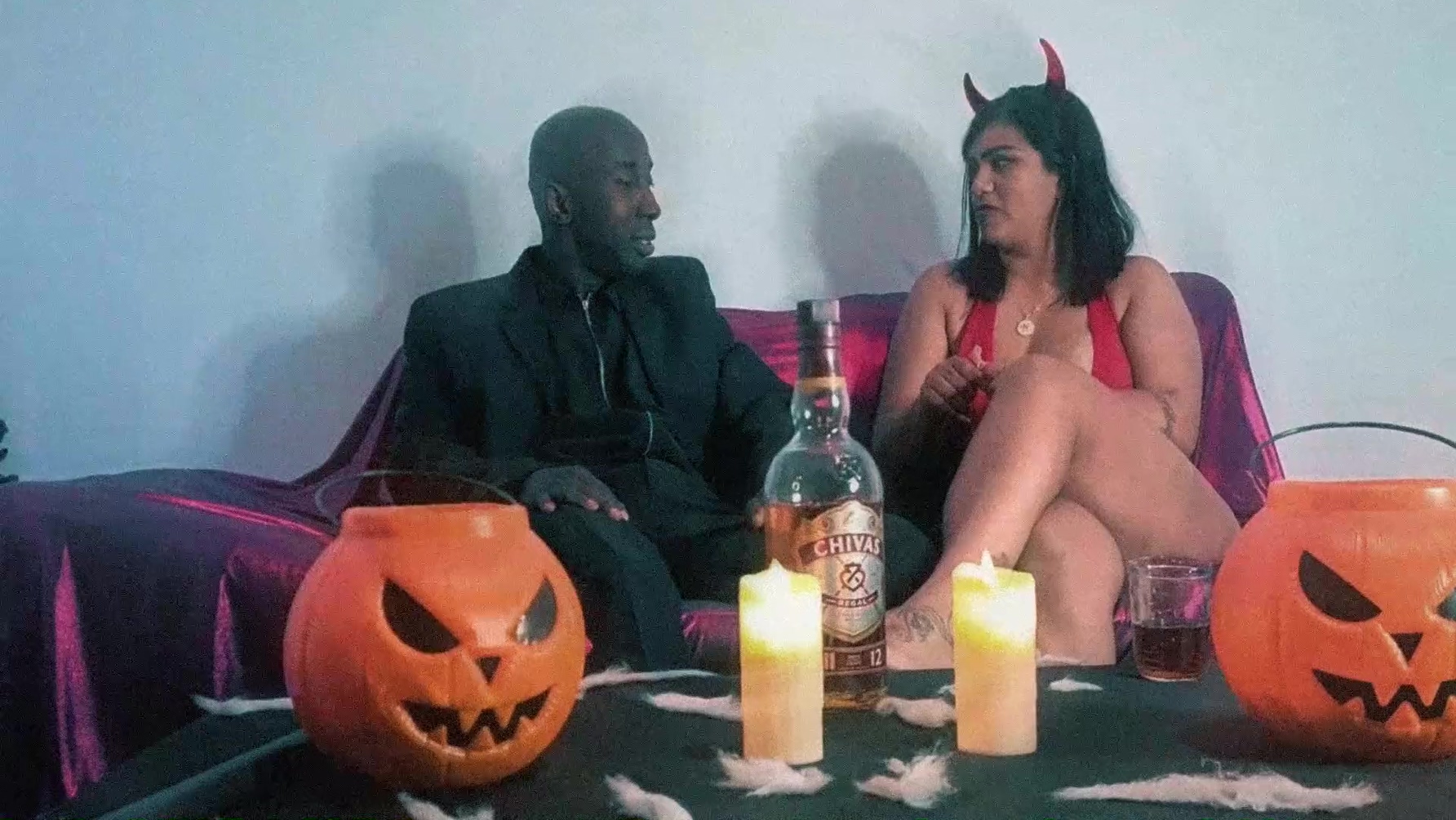 Orgasmo De Halloween: Negao Goza Na Buceta Peluda Dela With Nicoly Mattos