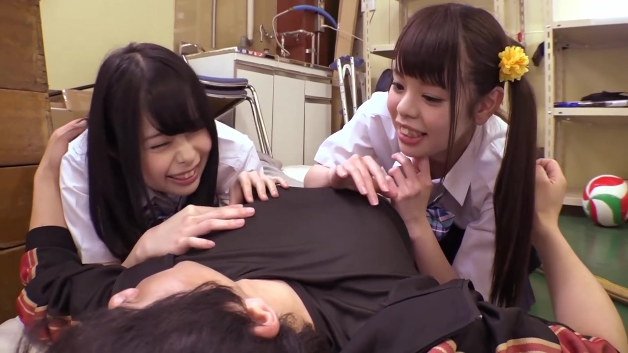 Live Sex In The Gym Filled With The Smell Of Sweat! 3